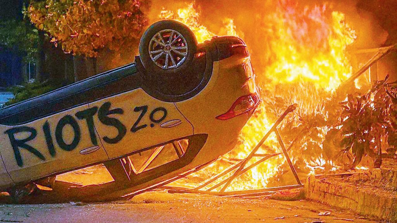 Parlamentario: estudiantes de VIT incendian el campus universitario por la «mala» calidad del agua y los alimentos