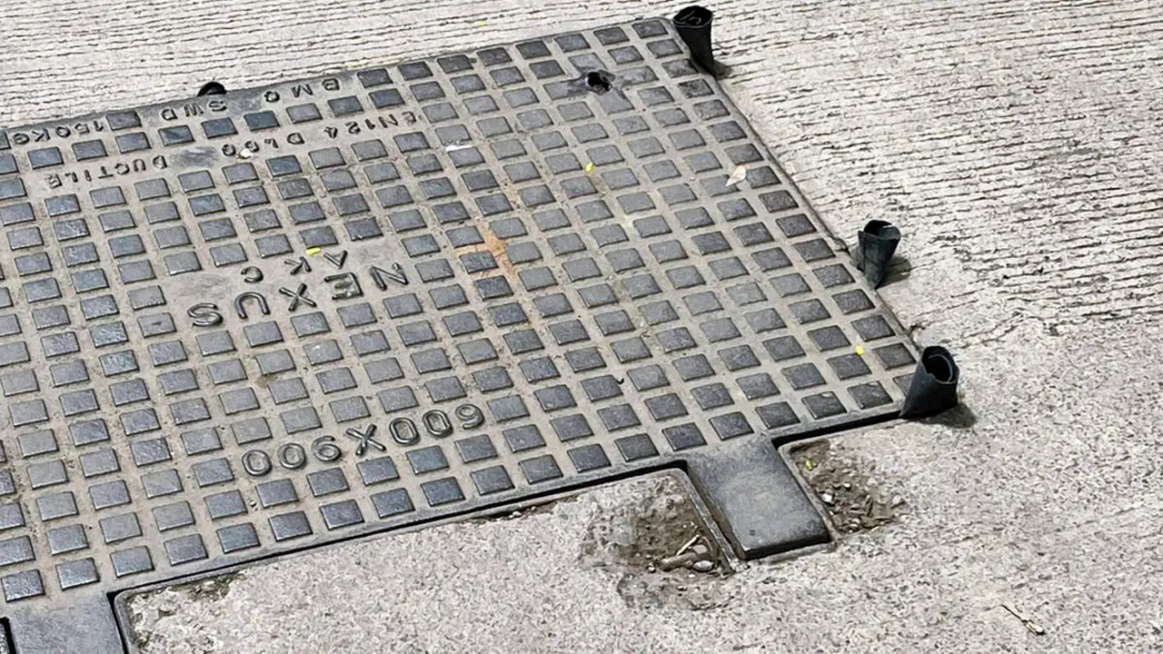 Mumbai: BMC begins action in Malad after complaints over noisy manhole lids