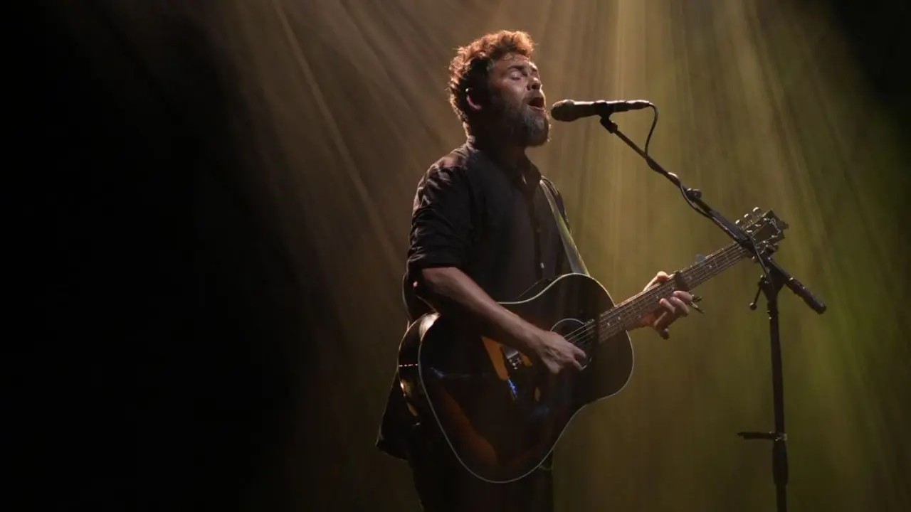 Passenger shines bright on first India tour across New Delhi, Mumbai, Bengaluru