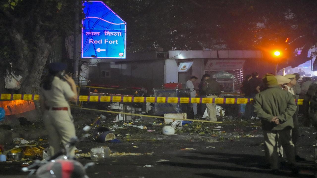  Opposition leaders call for speedy investigation into Delhi car blast