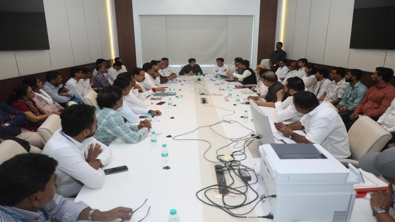 The meeting was held at Mantralaya and attended by officials, including Thane Collector Dr Shrikrishna Panchal and Kalyan-Dombivali Municipal Commissioner Abhinav Goyal, apart from local legislators and Shiv Sena leaders