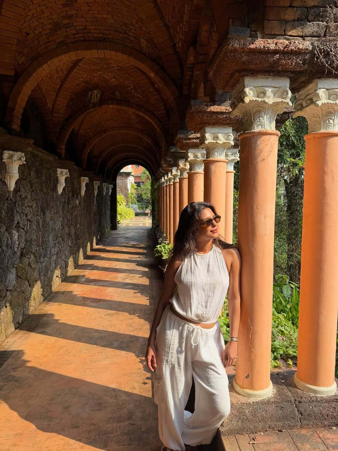 <p>Dressed up in an all-white comfy attire, the actress was seen soaking up the sun as she visited her favourite city. She completed the look with black shades.</p>