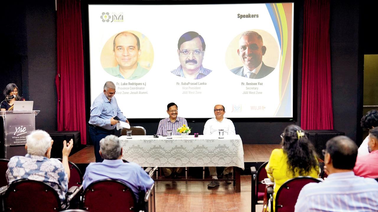 The media roundtable in progress. Pic courtesy/Jesuit Alumni Association