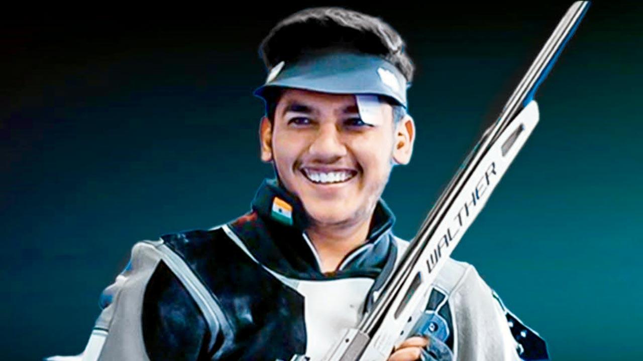 Aishwary clinches silver medal in men’s 50m rifle three positions