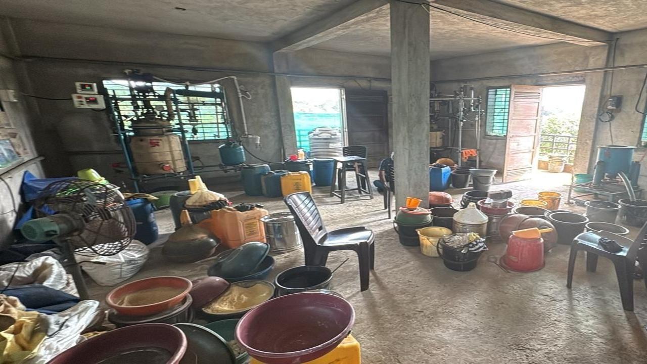 En una gran represión, DRI incauta medicamentos por valor de 22 millones de rupias de la fábrica de Valsad