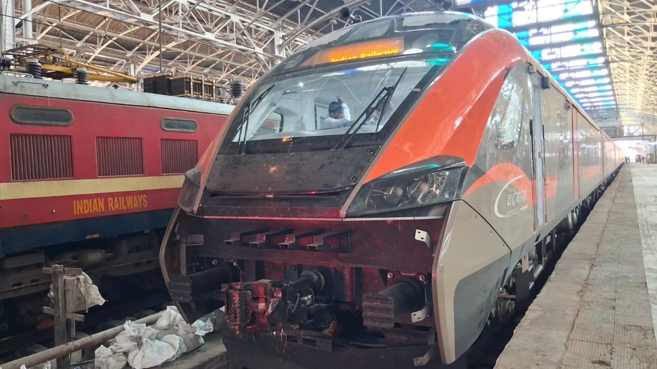 In Photos: Second Vande Bharat sleeper rake arrives in Mumbai for key trial run