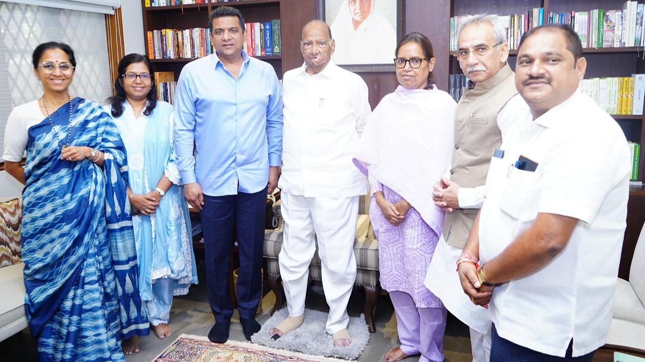 Mumbai: Varsha Gaikwad meets Sharad Pawar; discusses BMC elections