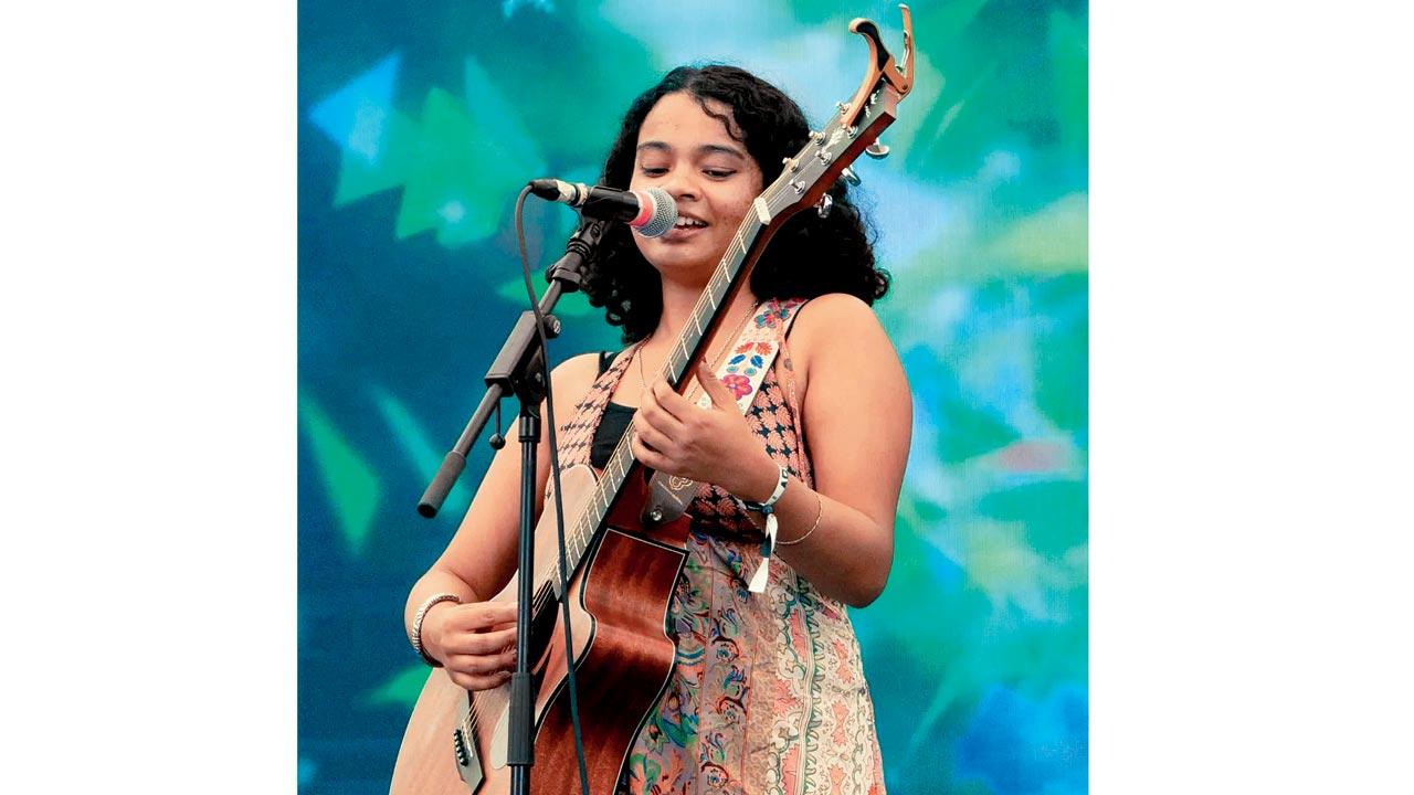 A concert that lets the crowd reward artists in real-time