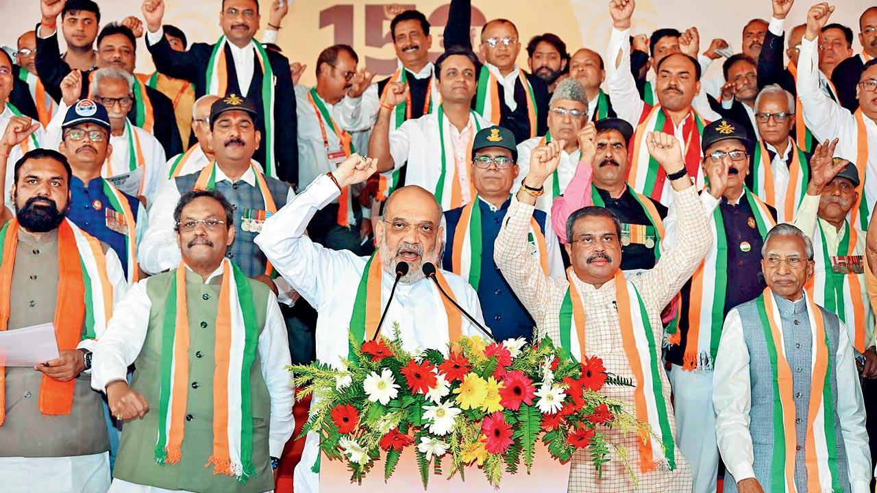 Union Home Minister Amit Shah with senior BJP senior leaders in Patna on Friday. Pic/PTI