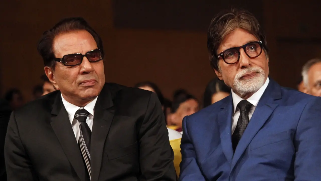 Dharmendra, Amitabh Bachchan (Pic/AFP)