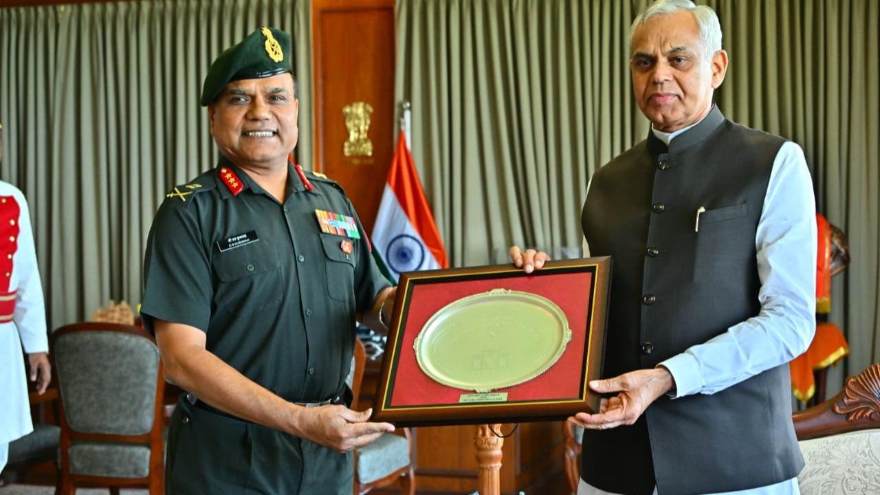 Lt Gen DS Kushwah meets Maharashtra Governor Acharya Devvrat The meeting reaffirmed the Indian Army’s enduring commitment to safeguarding the region. Pic/Defence PRO