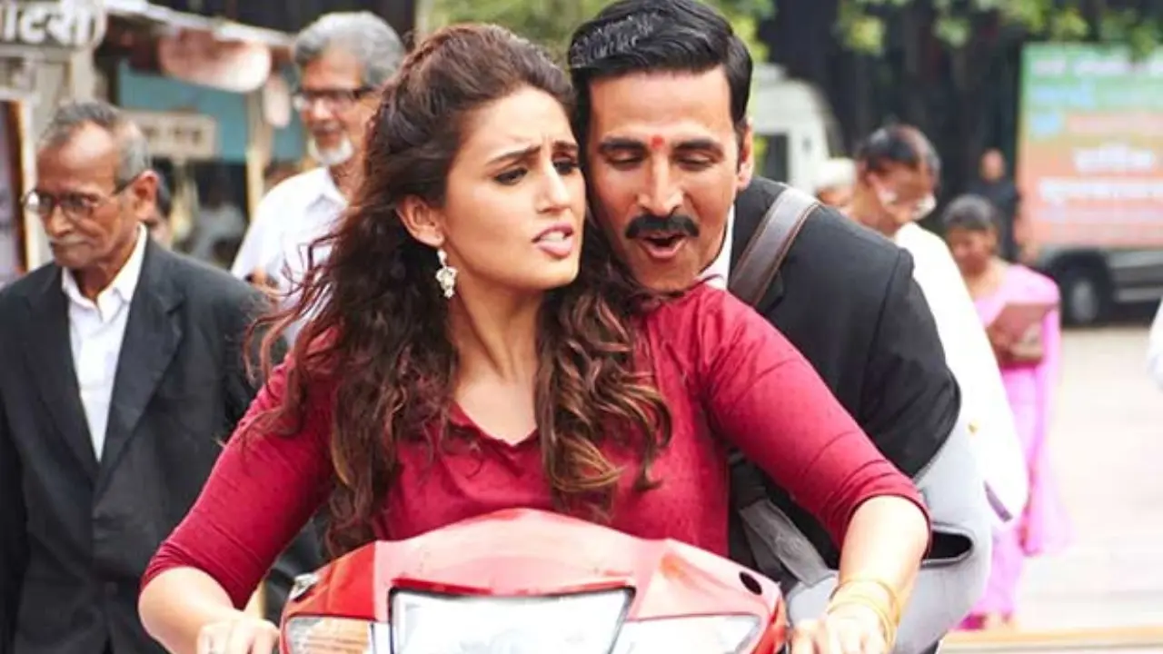 In Jolly LLB 2, Huma Qureshi plays Pushpa Pandey, the supportive yet strong-willed wife of Akshay Kumar’s character, Jagdishwar “Jolly” Mishra. While her role isn’t central to the courtroom drama, Huma adds depth and charm to the narrative.