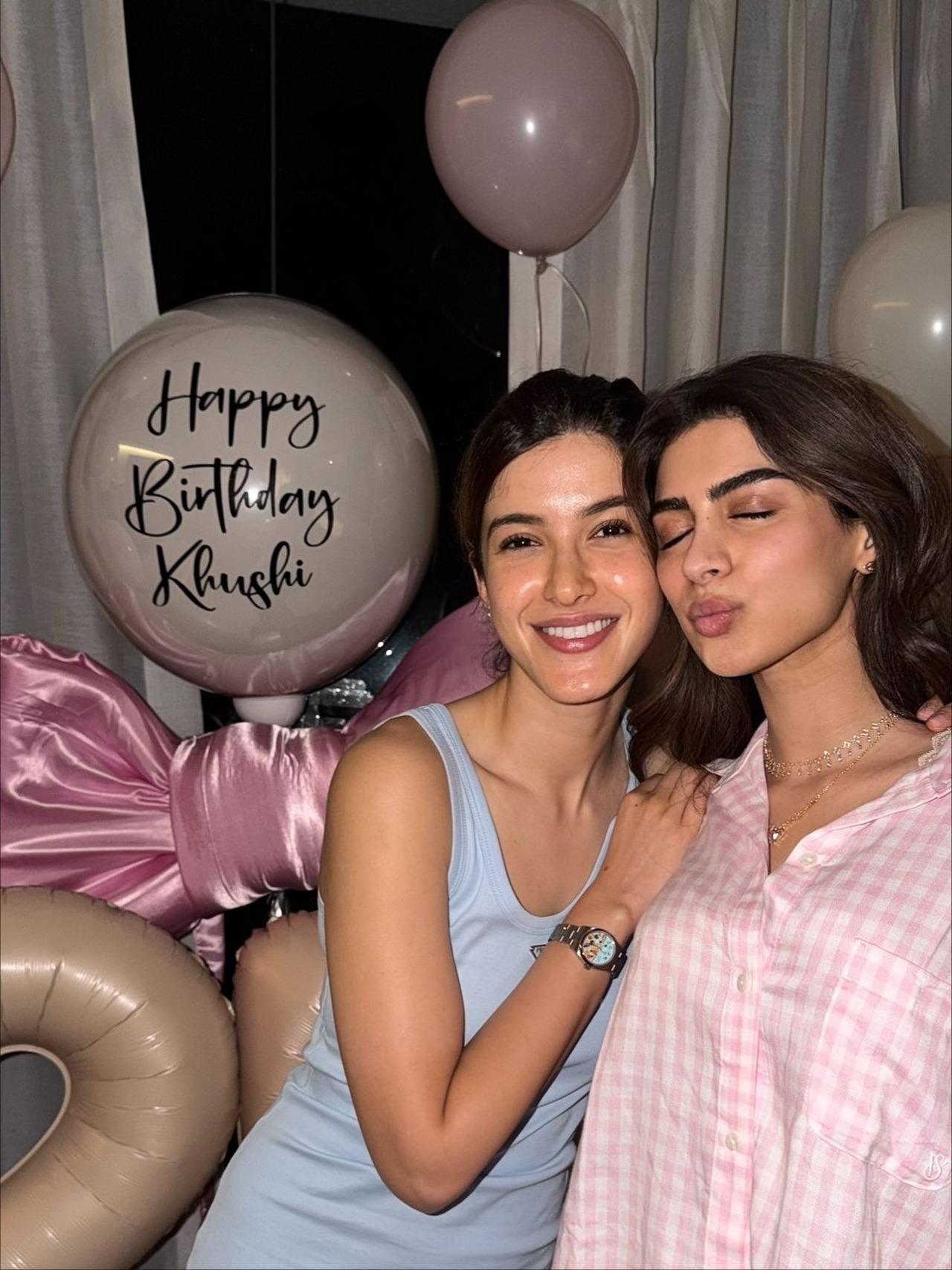 Shanaya Kapoor was also present at the celebration, wearing a powder blue tank top. The two posed for a cute picture with Khushi pouting with her eyes closed.