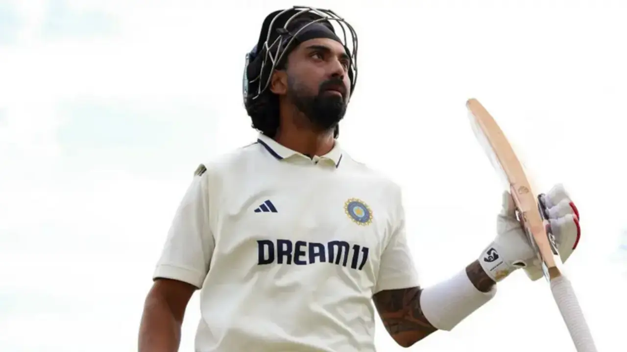 Along with Jadeja, KL Rahul also achieved the feat of completing 4000 runs in the longest format's history