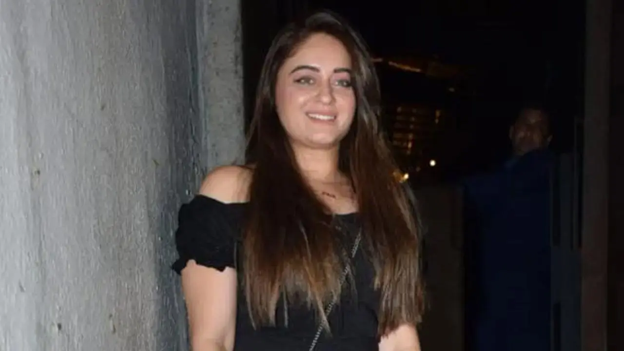 Mahhi Vij gets hospitalised due to high fever; actress' team shares update Mahhi Vij. Pic/Yogen Shah