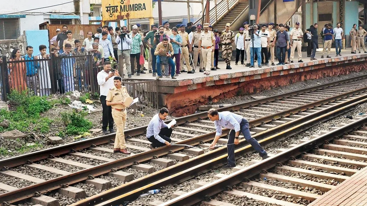 Mumbra train incident: Thane court rejects pre-arrest bail pleas of 2 engineers