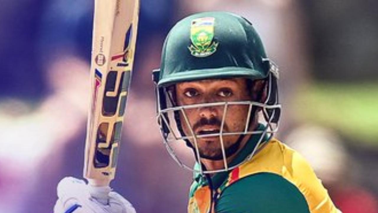 <p>The 32-year-old batsman also surpassed Graeme Smith (6989) to become the fifth South African batsman in the 50-over format</p> <p>The 32-year-old batsman also surpassed Graeme Smith (6989) to become the fifth South African batsman in the 50-over format</p>