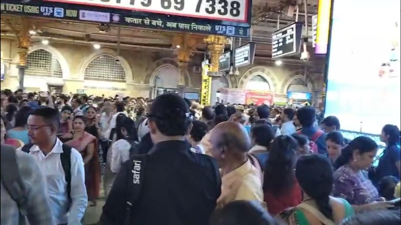 Unions representing Central Railway's employees stopped suburban local train operations at the busy CSMT for nearly an hour on Thursday evening to oppose the FIR against engineers in the Mumbra accident case