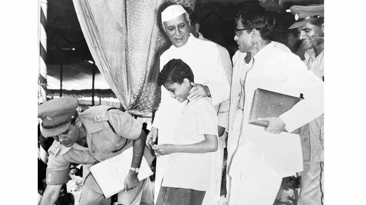 PM Jawaharlal Nehru and Dr Wankhede (right) in Aurangabad to inaugurate Marathwada University