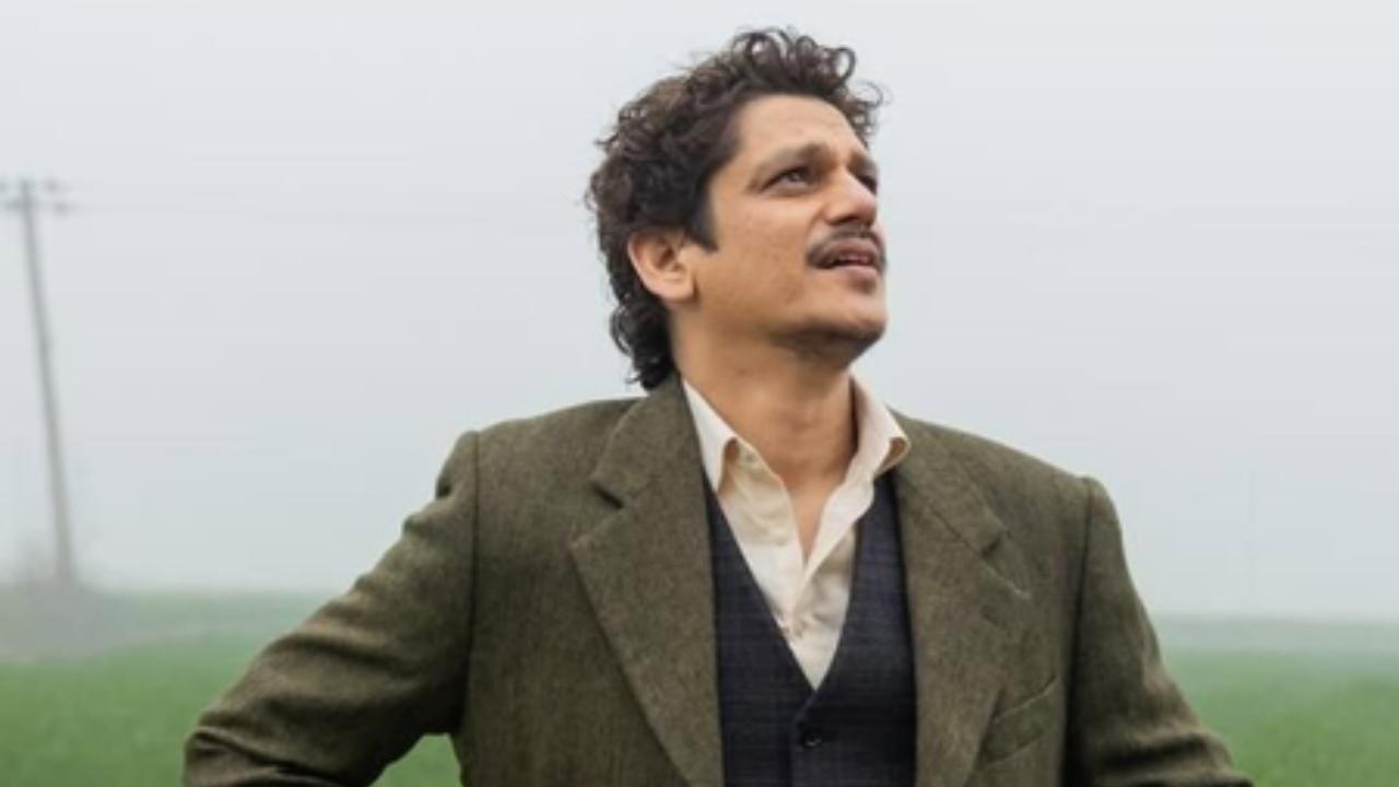 Vijay Varma feels surreal after receiving signed books from Gulzar