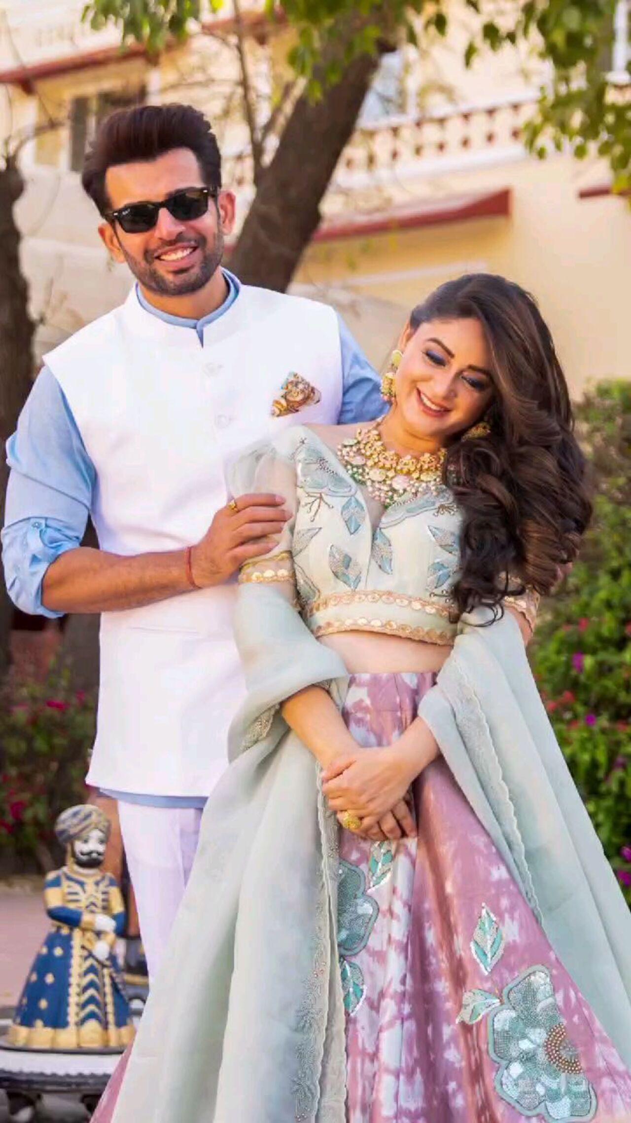 Well not many are aware of the fact that Jay and Mahhi did have a secret wedding. It was in 2011 when both of them had secretly tied the knot and kept it a secret until Mahhi was seen wearing a mangalsutra at a party. 