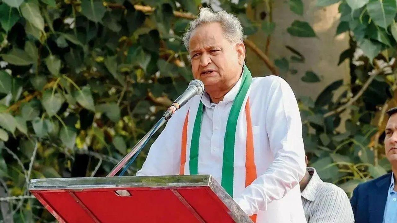 Elecciones en Bihar 2025: Ashok Gehlot llega a la residencia de Tejashwi Yadav en Patna Elecciones en Bihar 2025: Ashok Gehlot llega a la residencia de Tejashwi Yadav en Patna