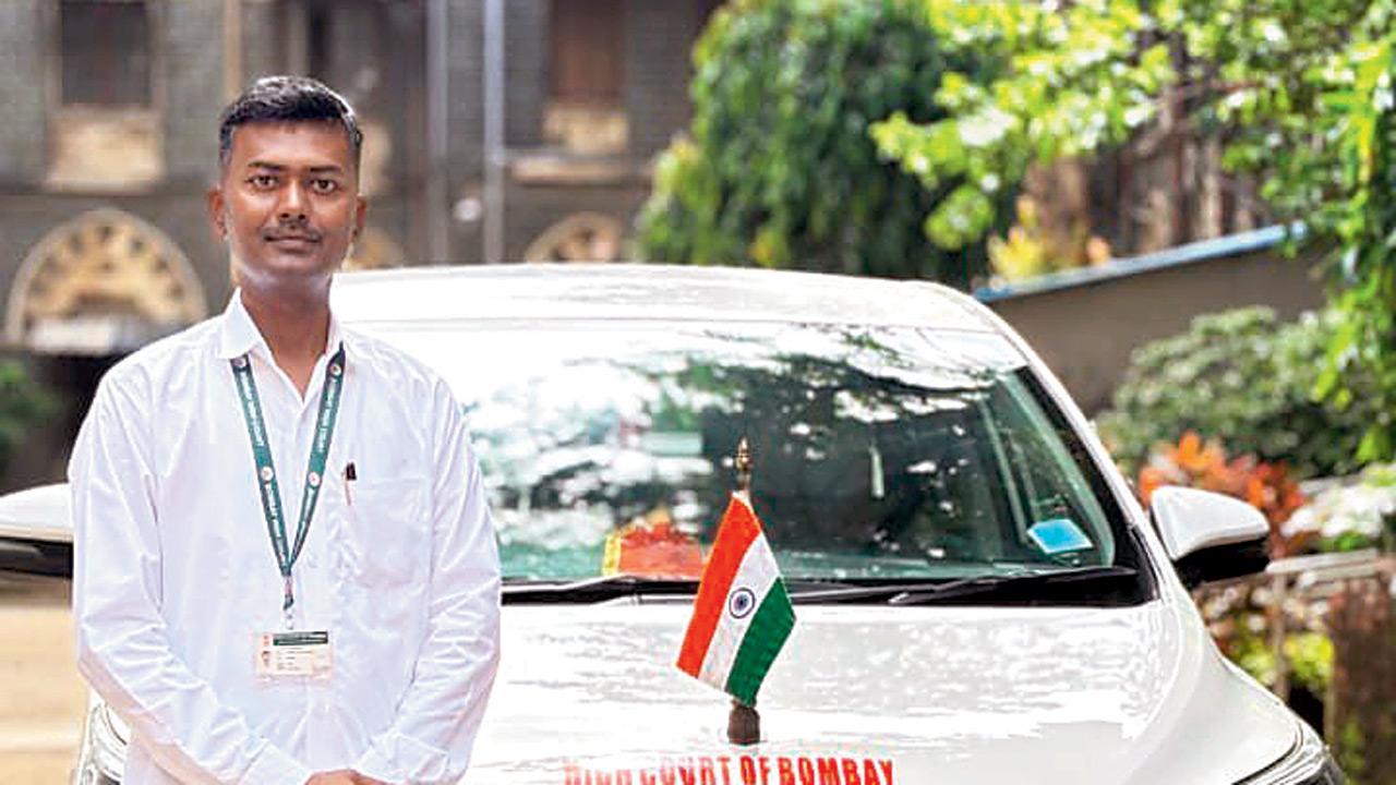 From driver’s seat to courtroom dreams; Ashok Bhadrige becomes lawyer at 42