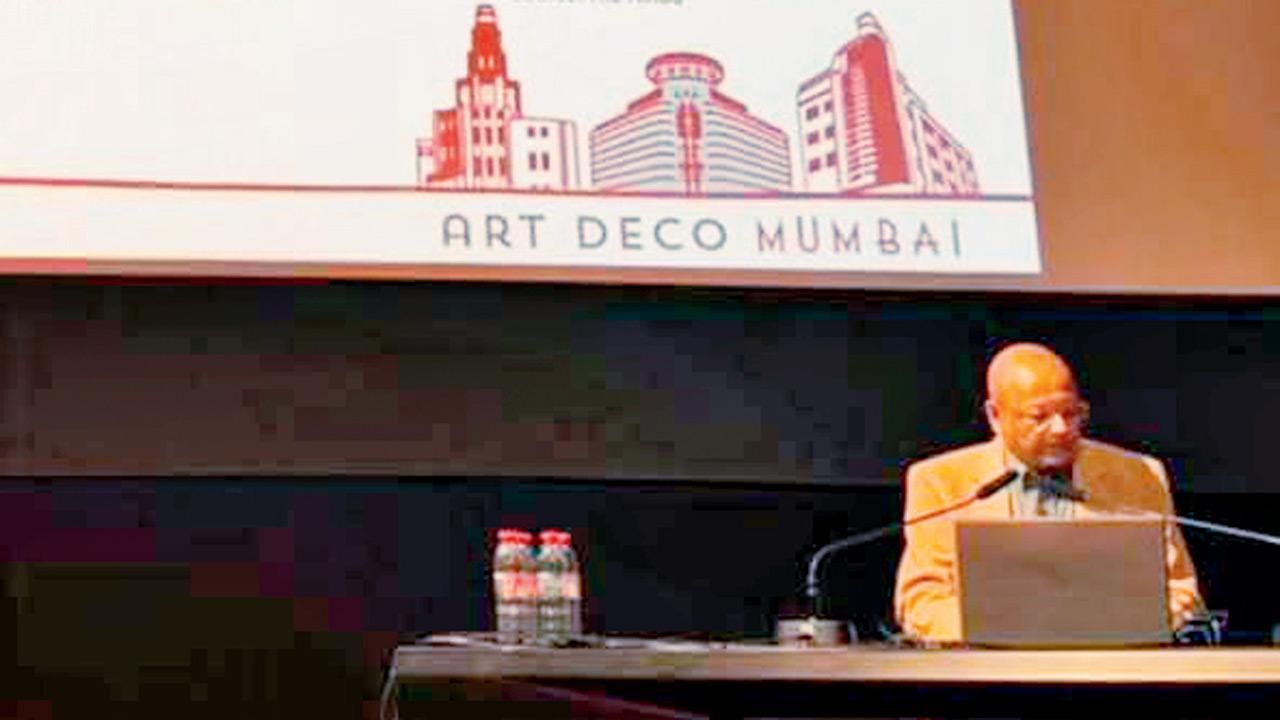 Atul Kumar in a moment during his presentation. Pics Courtesy/@artdecoMumbai
