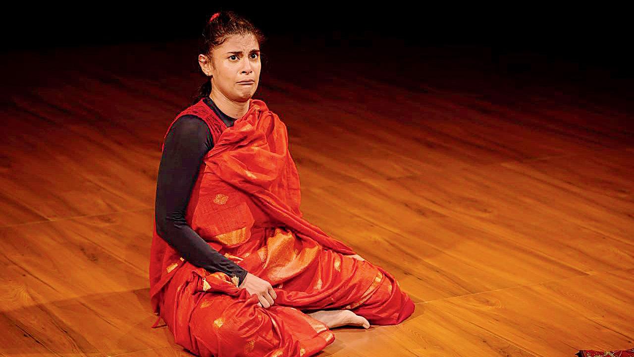 This one-woman play in Mumbai dives into the daily life of an actor