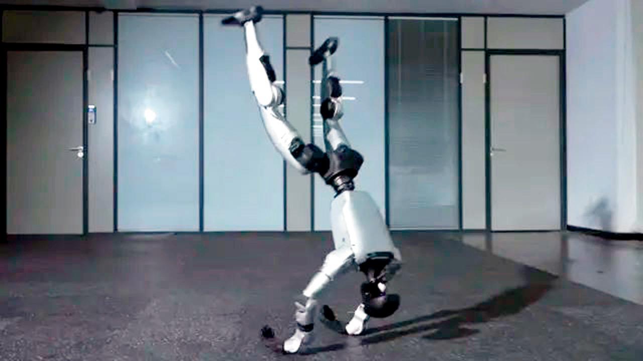Unitree Robotics showcases G1 humanoid performing martial arts and flips
