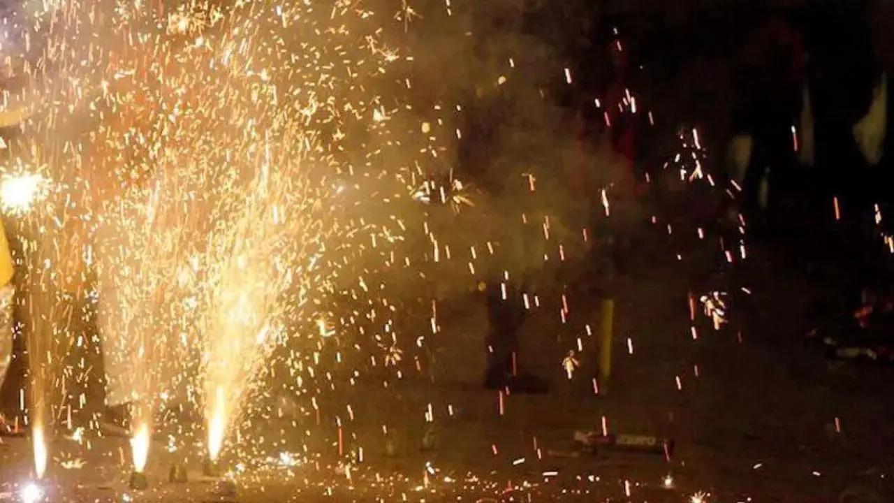 Departamento de Bomberos de Delhi en alerta por Diwali; 17 vehículos de reserva desplegados en medio de altas Departamento de Bomberos de Delhi en alerta por Diwali; 17 vehículos de reserva desplegados en medio de altas