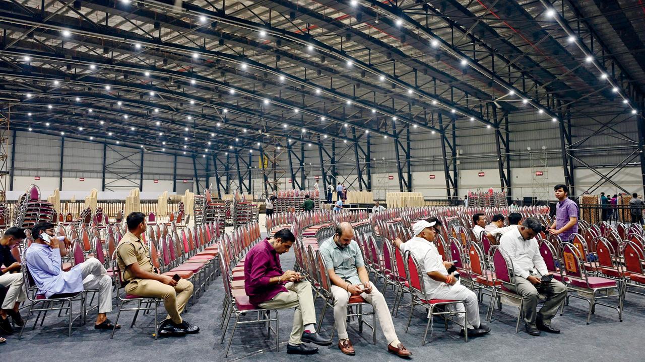 Mumbai: Eknath Shinde faction’s Dussehra rally to be held indoors at Nesco to beat rain threat