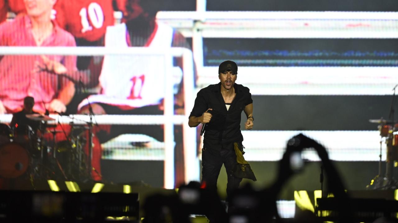 The grand finale, featuring ‘I Like It’ was unforgettable because hundreds of white balloons emblazoned with his initials (EI) took over the sky