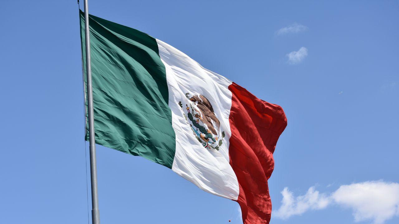 Mexican authorities investigate vigilante killings of 5 in remote community