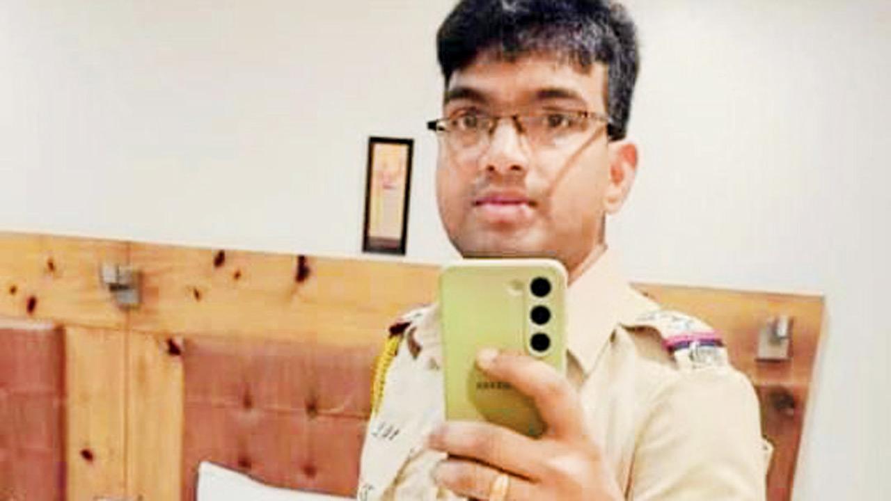 Mumbai man poses as police officer, accused of rape and cheating job seekers