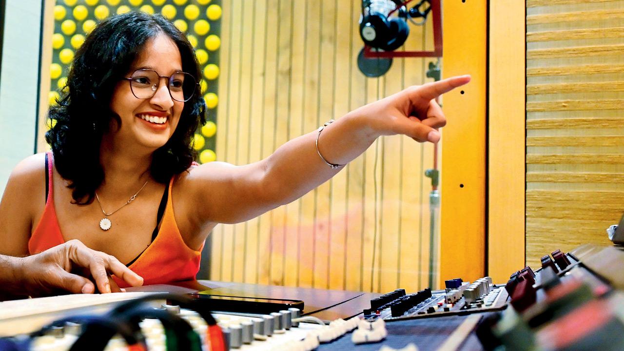 Gamak Sinha discovered rap when she decided to narrate her poetry in Kathak kavith style. Since then, she has not stopped. PIC/NIMESH DAVE