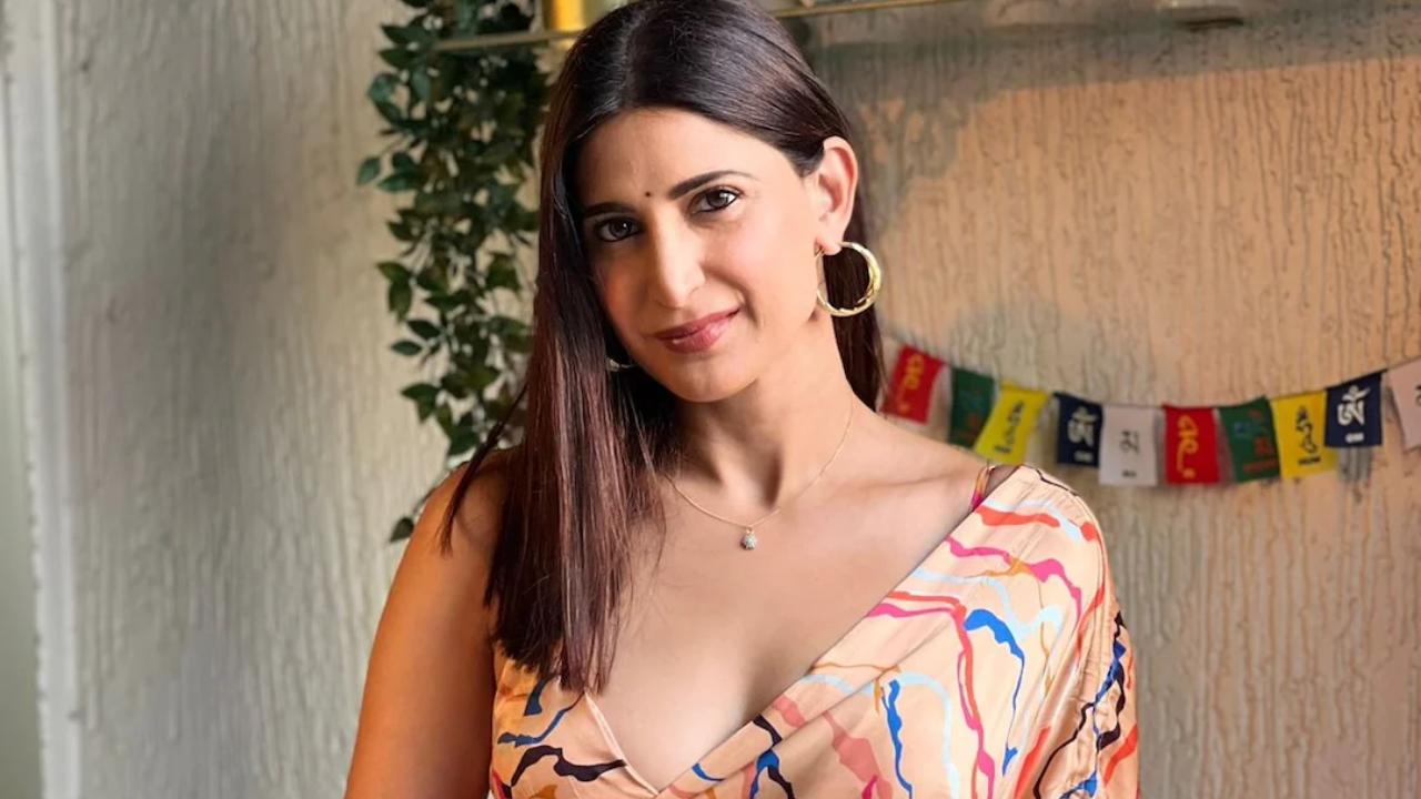 Diwali 2025: Aahana Kumra recalls celebrations in Lucknow with clay diyas