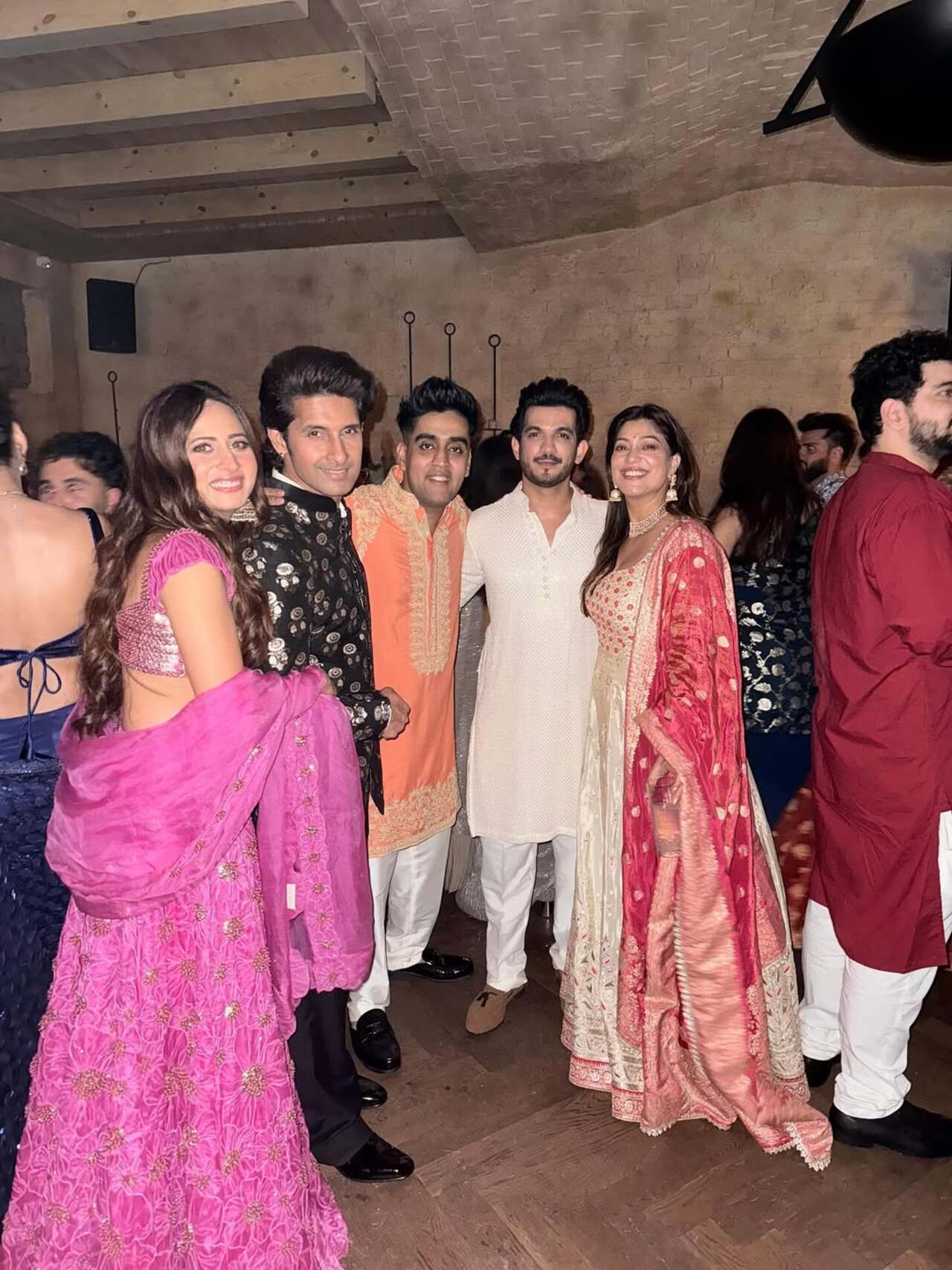 Ravie Dubey and Sargun Mehta go all desi for the party