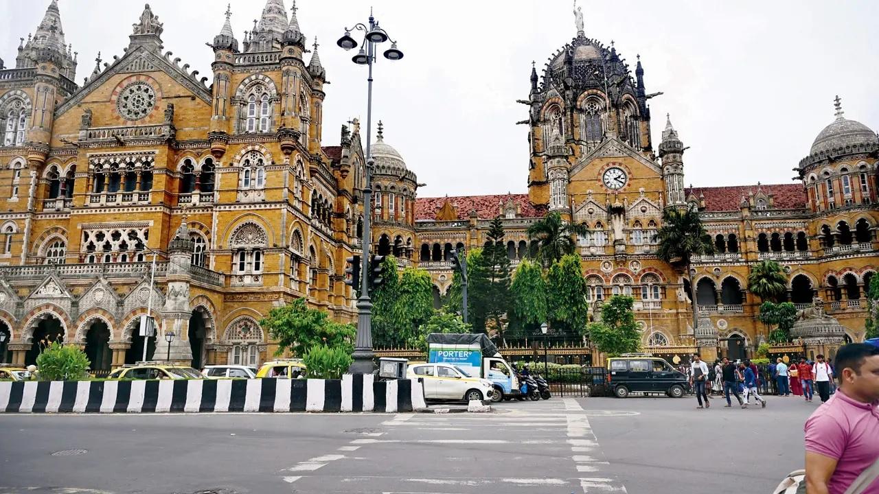Terminus talesExperience the history and architecture of the iconic Chhatrapati Shivaji Maharaj Terminus (in pic) on this guided heritage walk through the museum, garden, gallery, and the grand structure itself. Time 11 am; 4 pmAt CSMT, Fort. Log on to in.bookmyshow.comEntry Rs 500 onwards