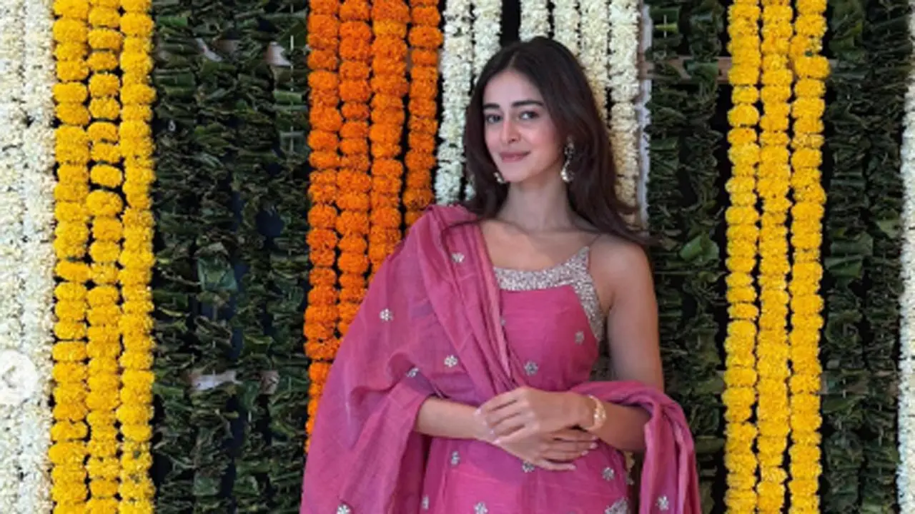 Ananya Panday wears mom Bhavana Panday`s 20-year-old Rohit Bal outfit for Diwali