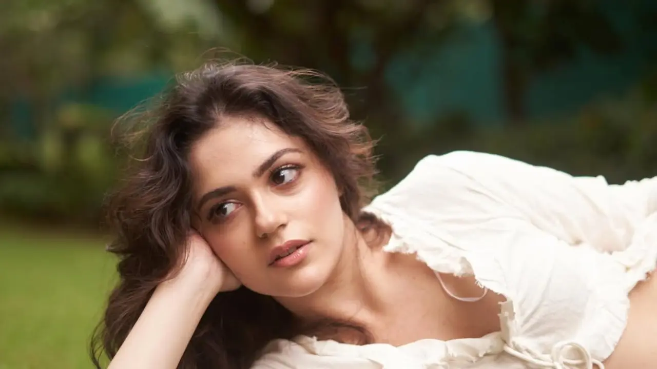 Aneet padda spends day with rescued strays at shelter Aneet padda spends day with rescued strays at shelter