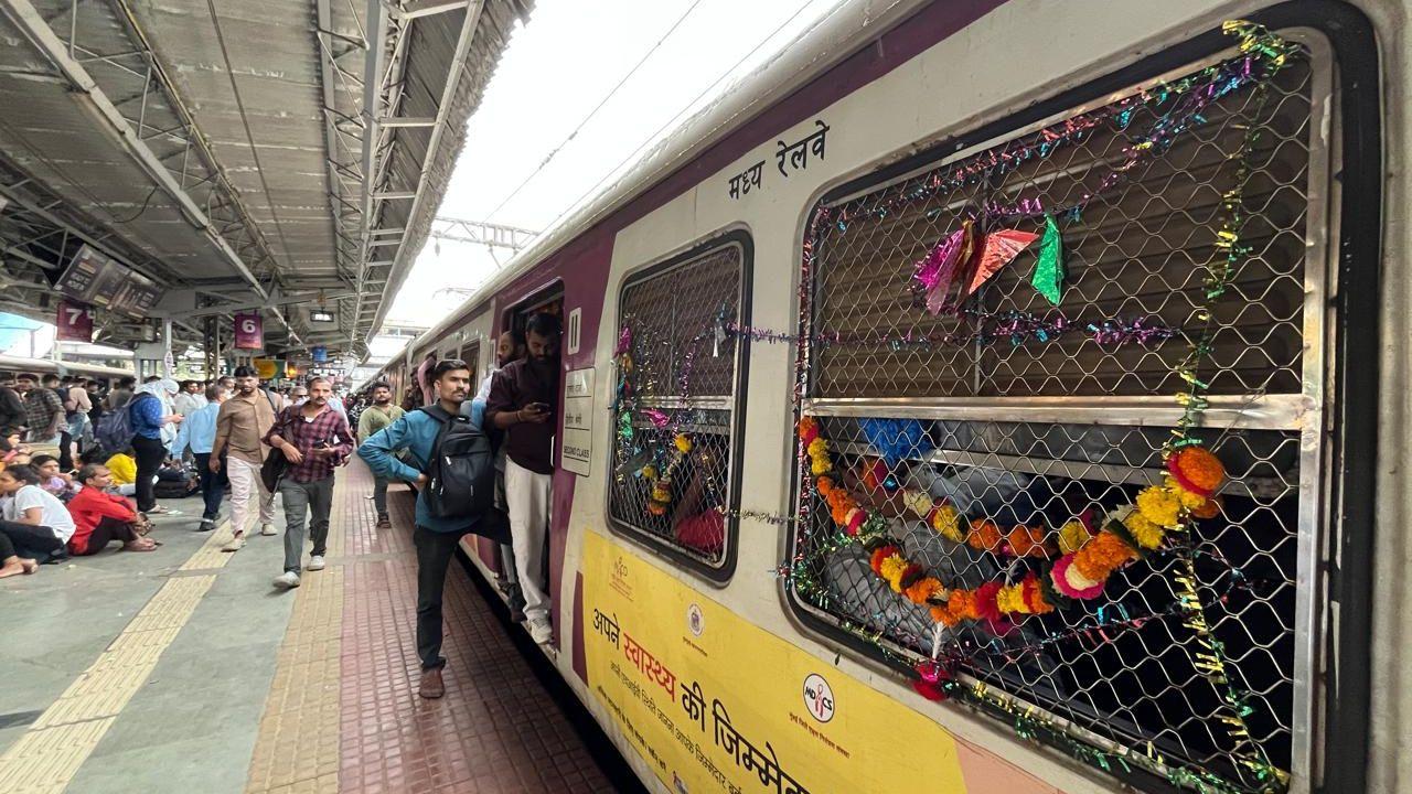 With the city embracing both its traditions and modern rhythms, this festive season continues to blend devotion and daily life in a uniquely Mumbai way