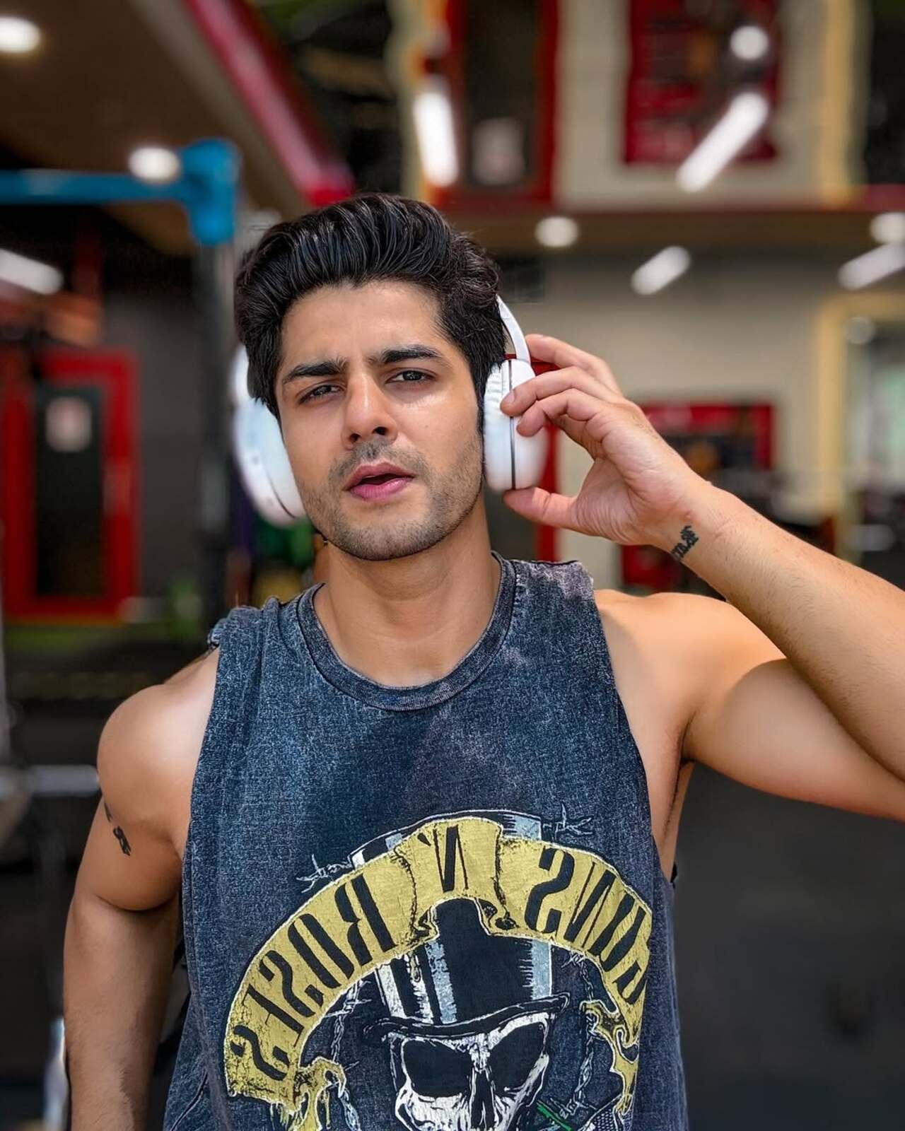 Sara discussed their love story, revealing that she met Krish on a dating app a year ago. When she saw his photograph, she felt a sense of kinship. They soon started chatting and met the next day, during which she informed him straight away that she wasn't looking for something casual and wanted to settle down.