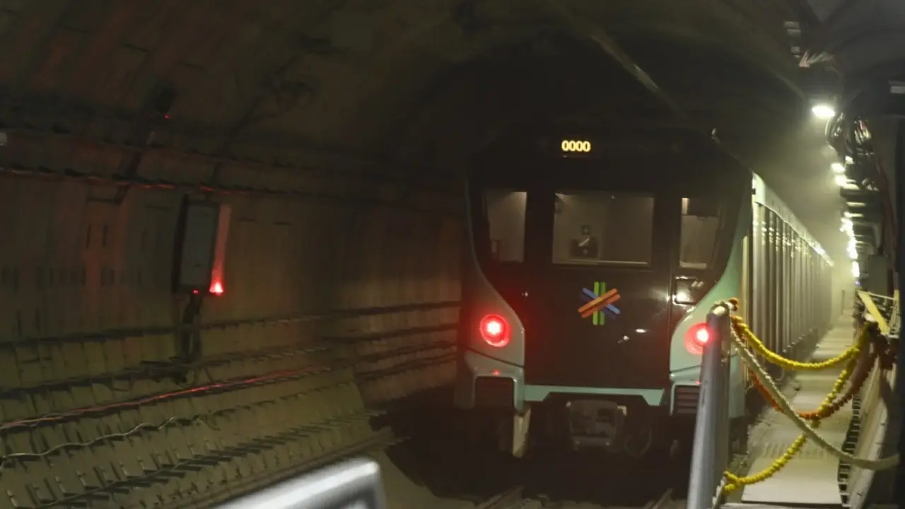 The last train will depart at 10.30 pm from both directions, reaching terminal stations by 11.25 pm