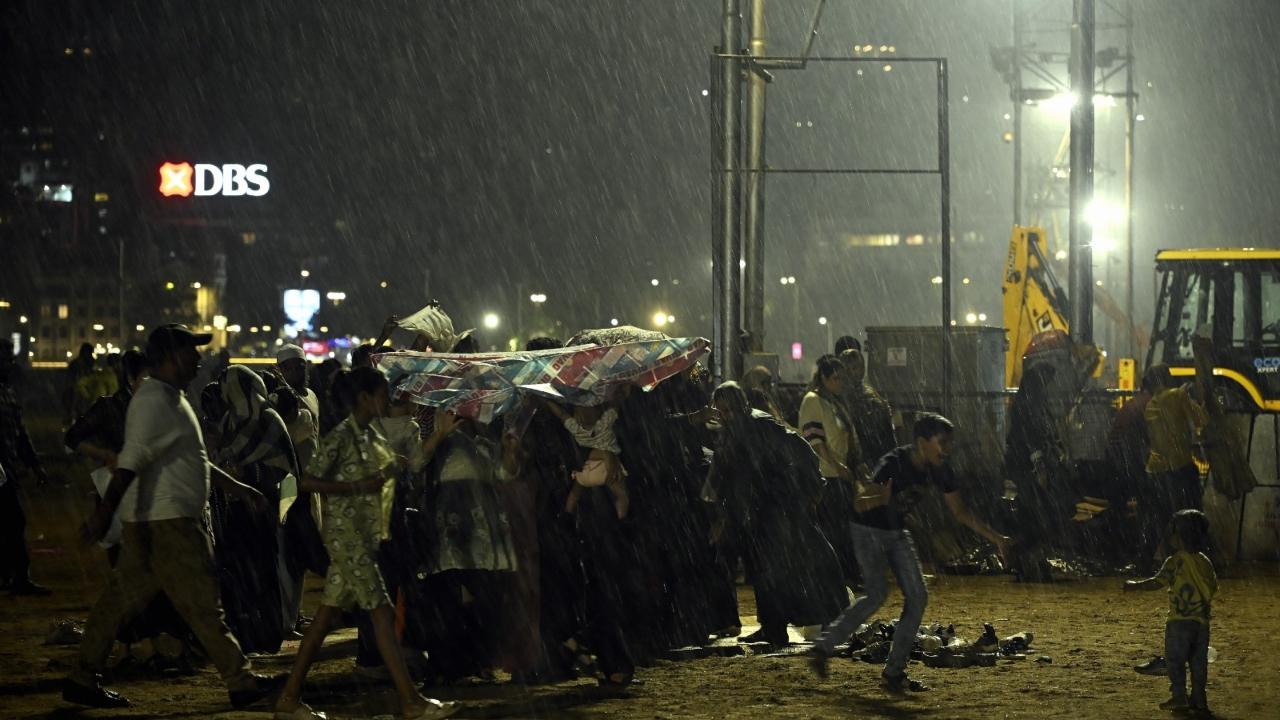 Earlier, on Tuesday, Mumbai and adjoining areas had received rains after a similar alert issued by the IMD Mumbai