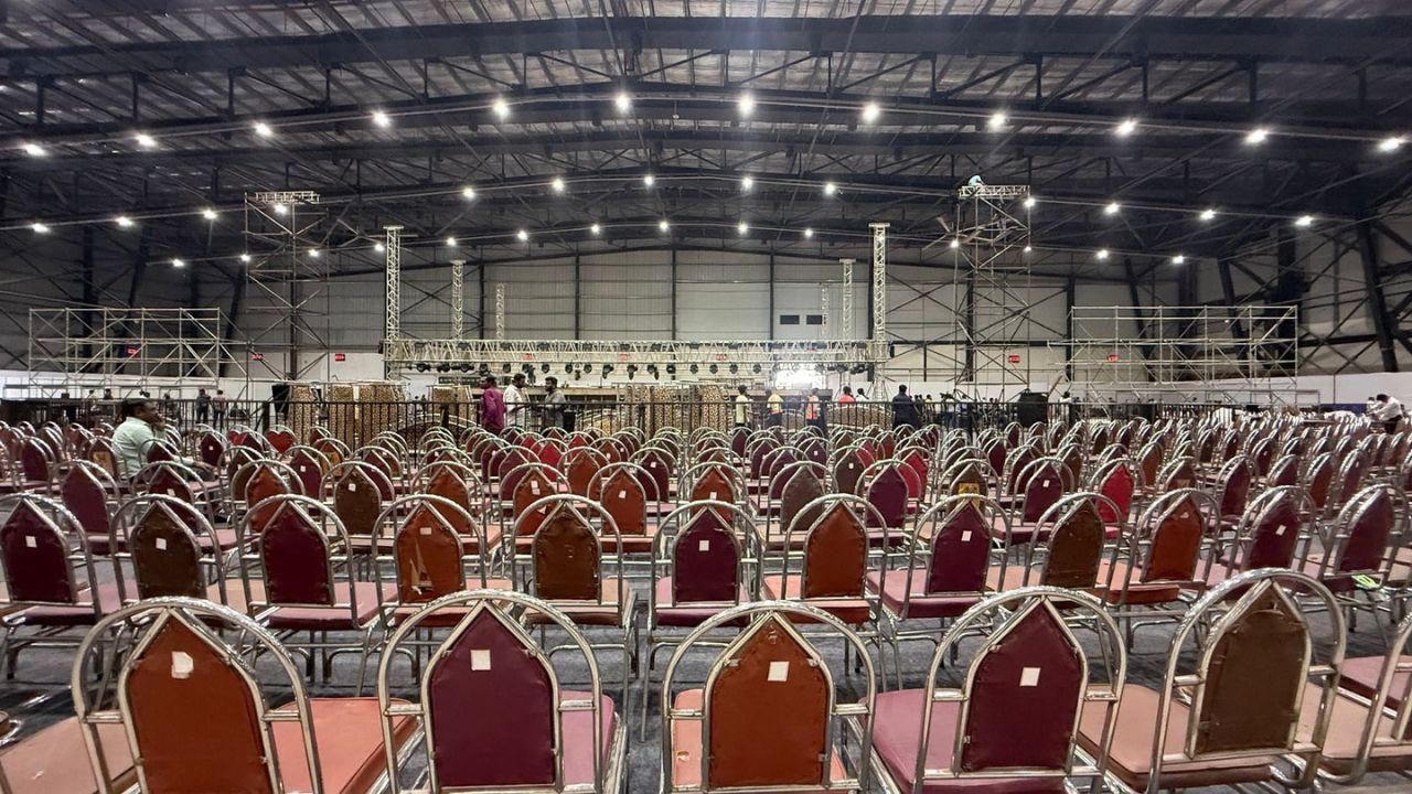 The rally was earlier planned at the Azad Maidan, which has turned into a puddle following heavy rains in the city. PIC/ NIMESH DAVE