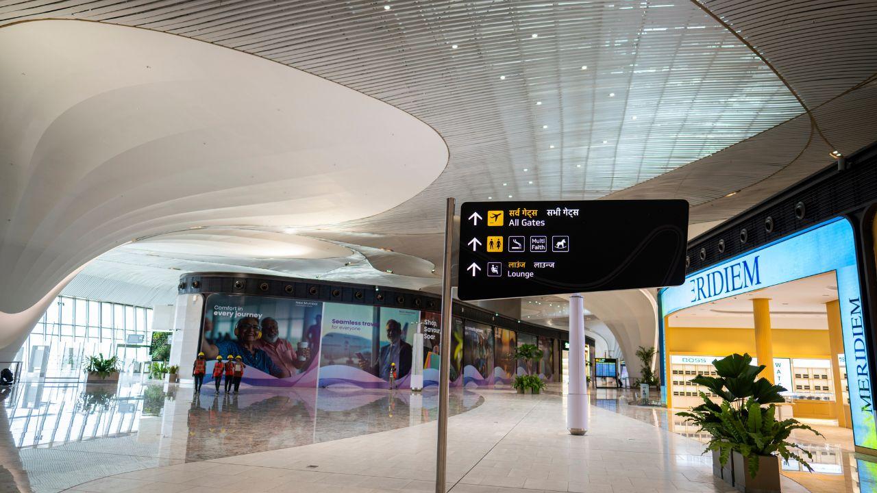 Spanning a total project area of 1,160 hectares or approximately 2,866 acres, the airport’s design takes inspiration from the lotus, India’s national flower