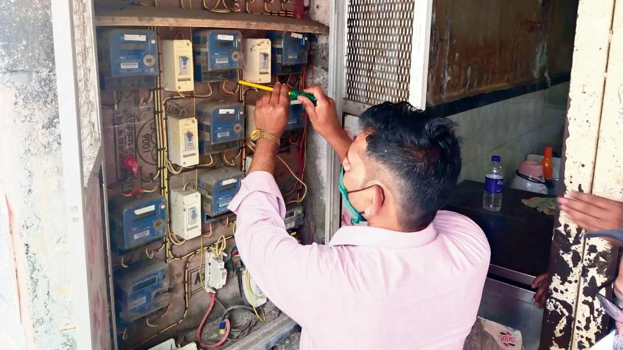 Las autoridades ordenan cortar el suministro eléctrico y de agua al asentamiento rohingya