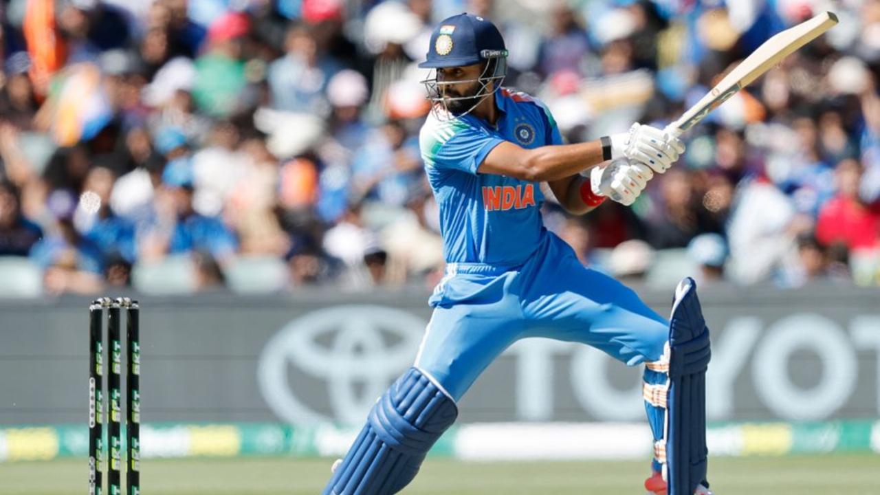 Despite losing two early wickets of skipper Shubman Gill and Kohli, vice-captain Shreyas Iyer took charge. Facing 77 balls, the right-hander delivered a knock of 61 runs, which was laced with seven boundaries (Pic: X/@BCCI)