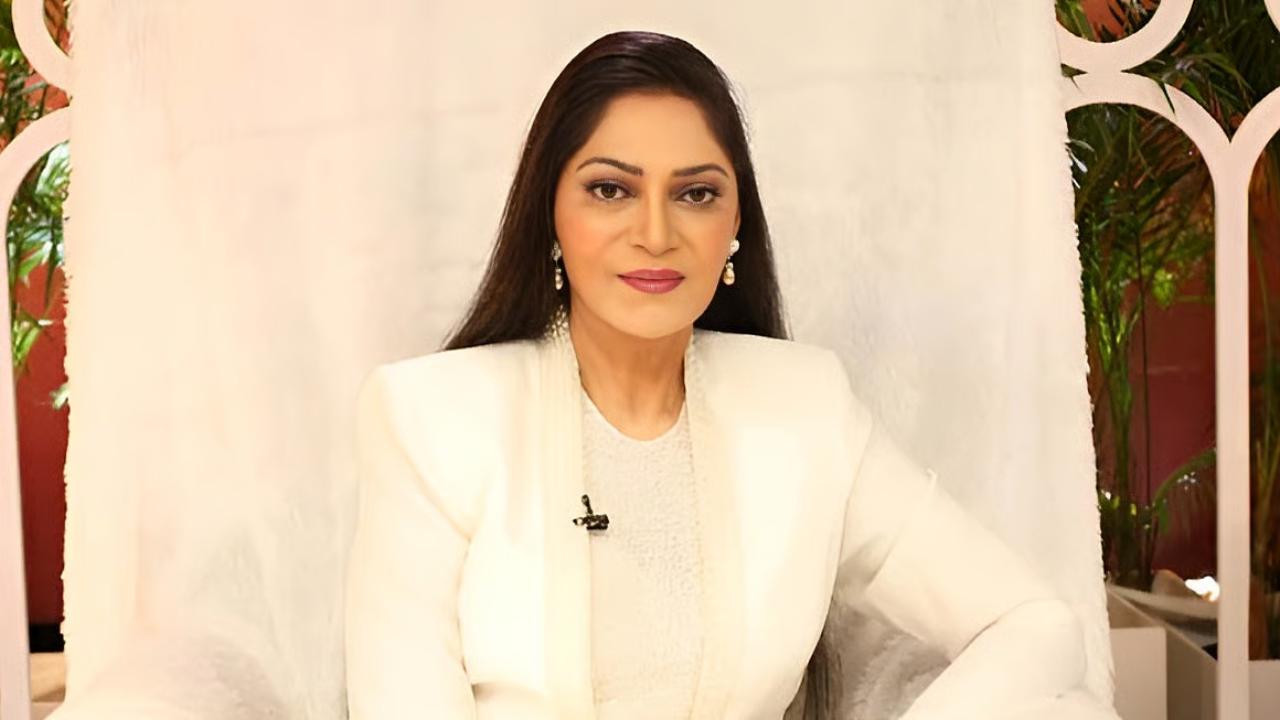 Simi Garewal labelled ‘Surpanakha’ for defending Ravan on Dussehra
